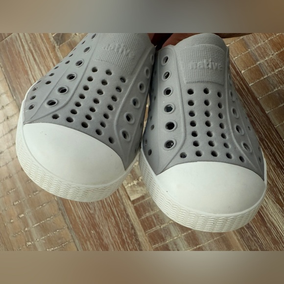 Native Shoes - Picture 5 of 5